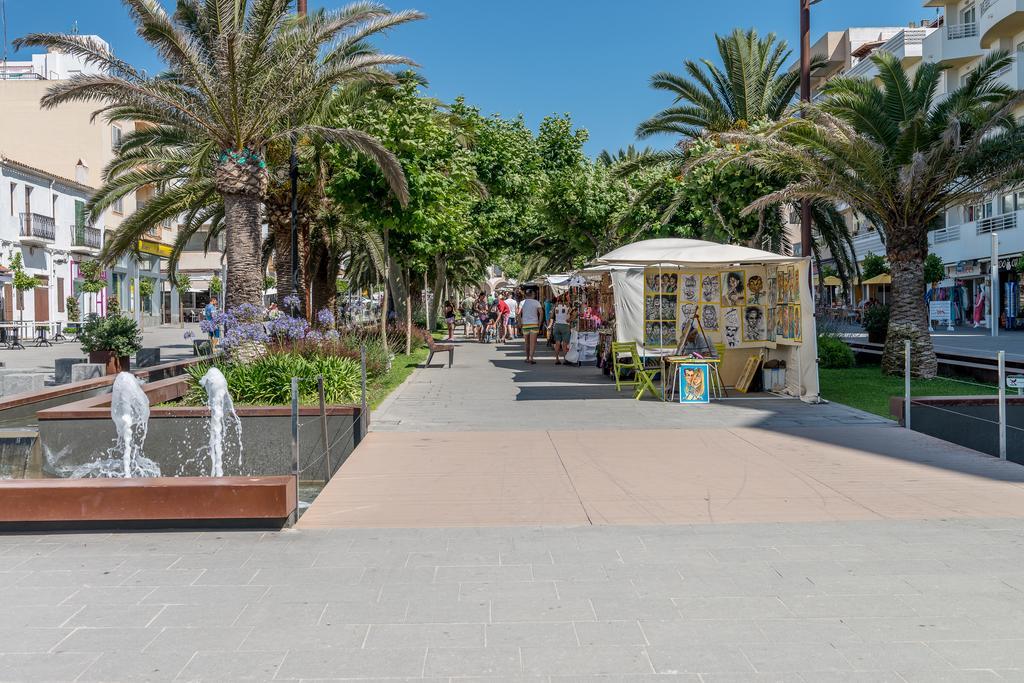 Pierre & Vacances Ros Ibiza Santa Eularia des Riu Exterior photo