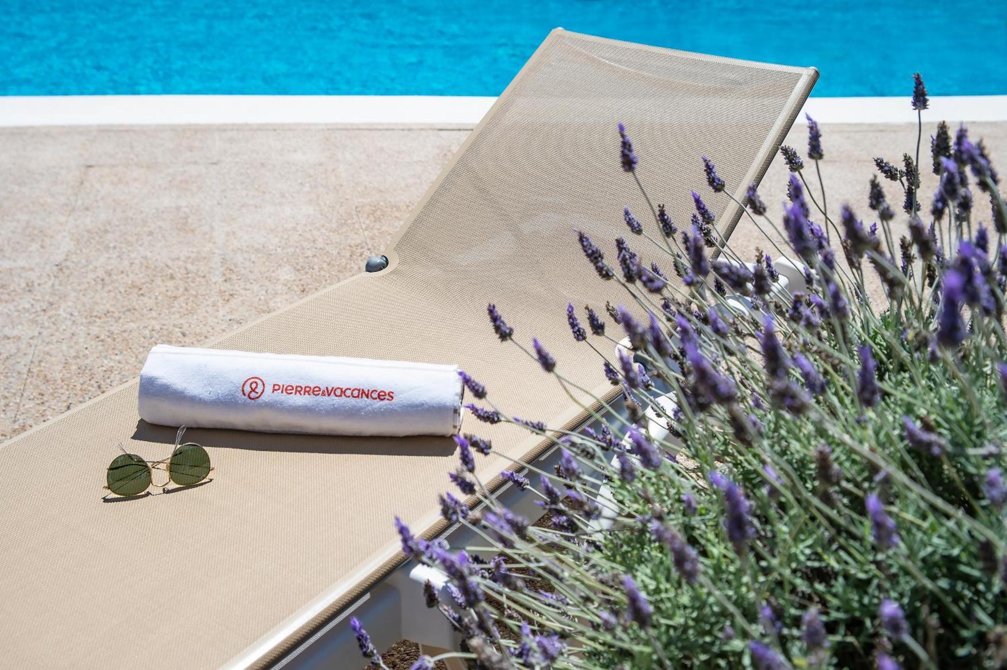 Pierre & Vacances Ros Ibiza Santa Eularia des Riu Exterior photo