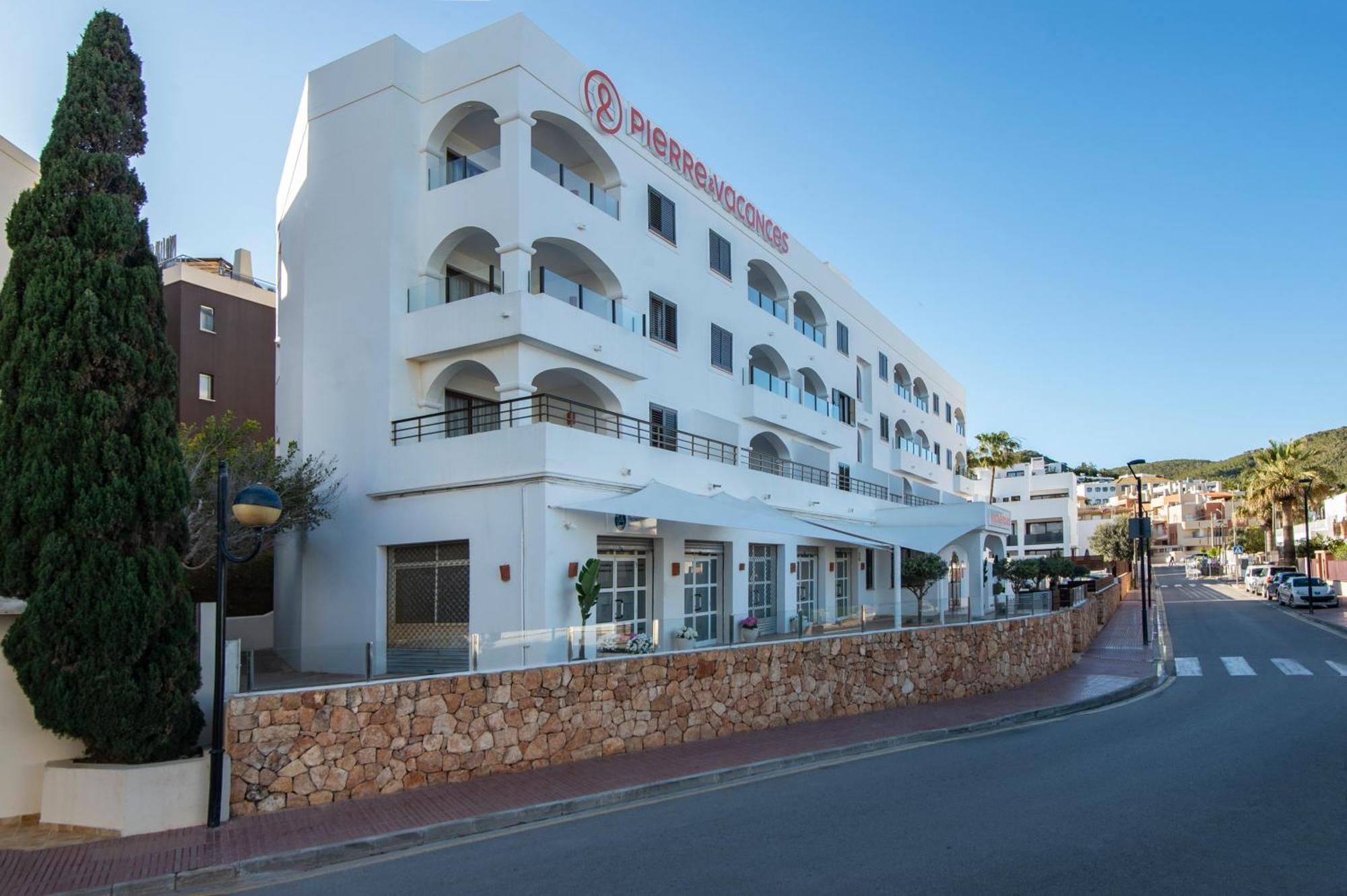 Pierre & Vacances Ros Ibiza Santa Eularia des Riu Exterior photo